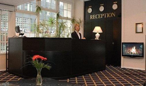 Hotel Kubrat Am Checkpoint Charlie Berlin Inreriör bild